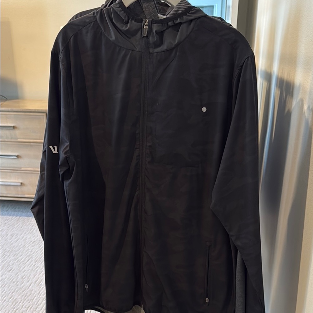 Vuori Black Windbreaker Jacket in Black Camo